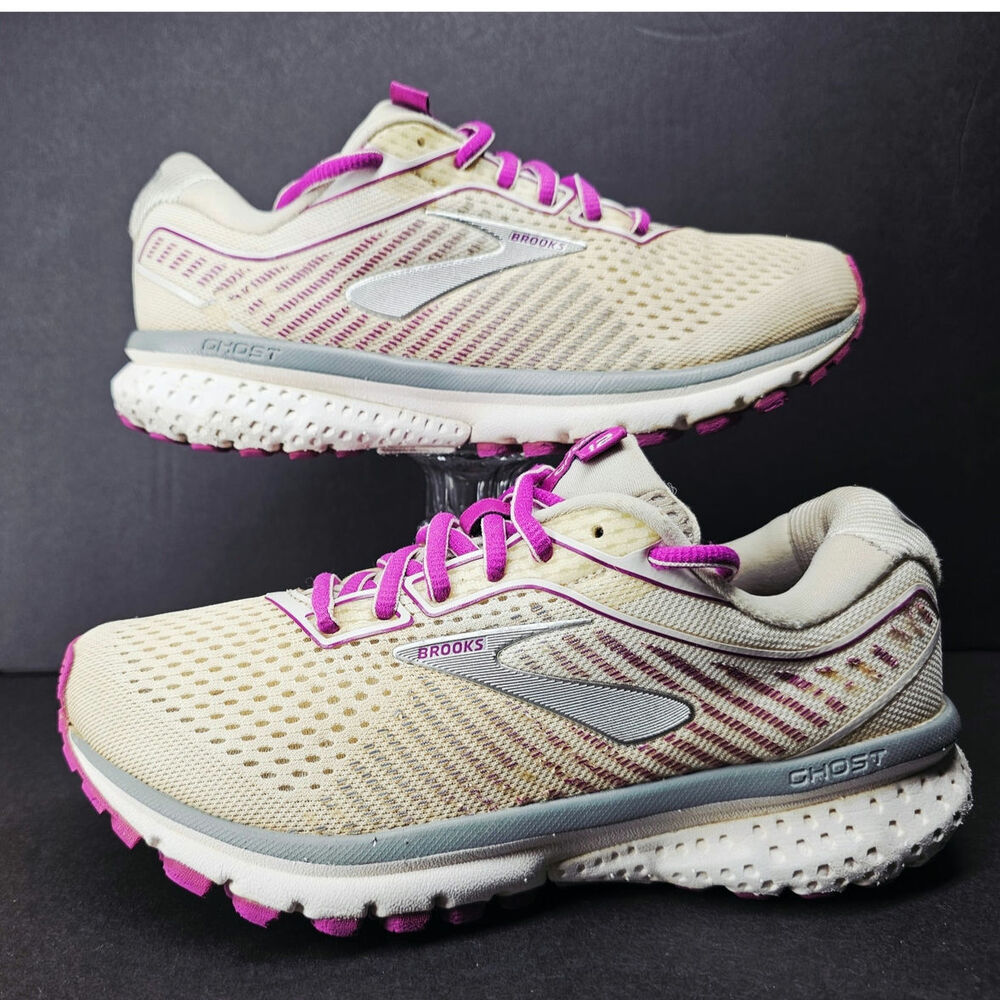 Brooks Women 5 Comfy footwear
